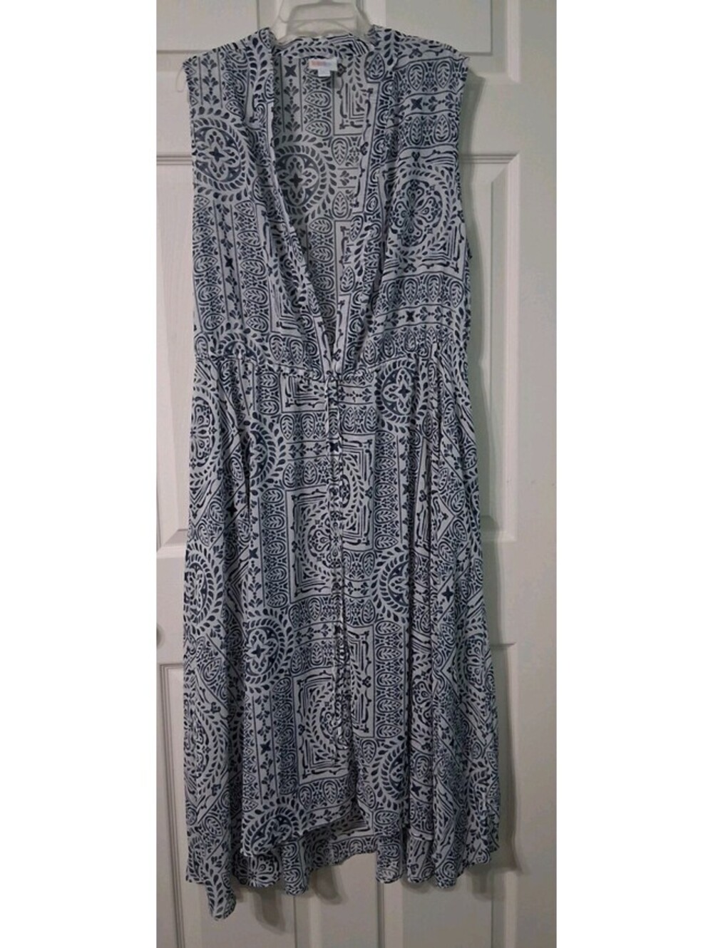 LuLaRoe 100% Polyester, Sleeveless Blue White Cover, Pockets,Tie Front, XLarge